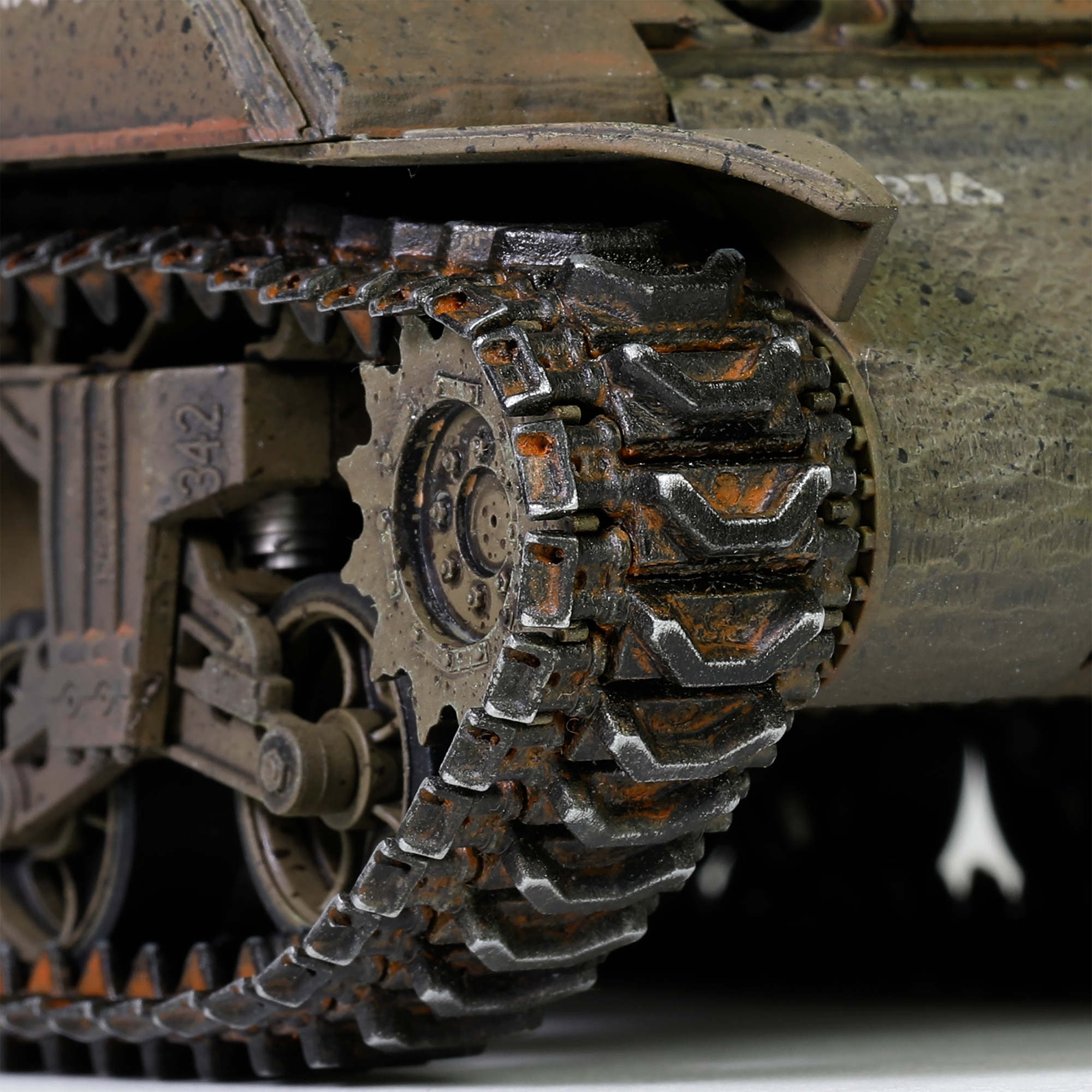 Sherman M4 tank HVSS Suspension type - Metal Upgrade track link set (Model T66) Zinc Alloy materials | with weathering effect