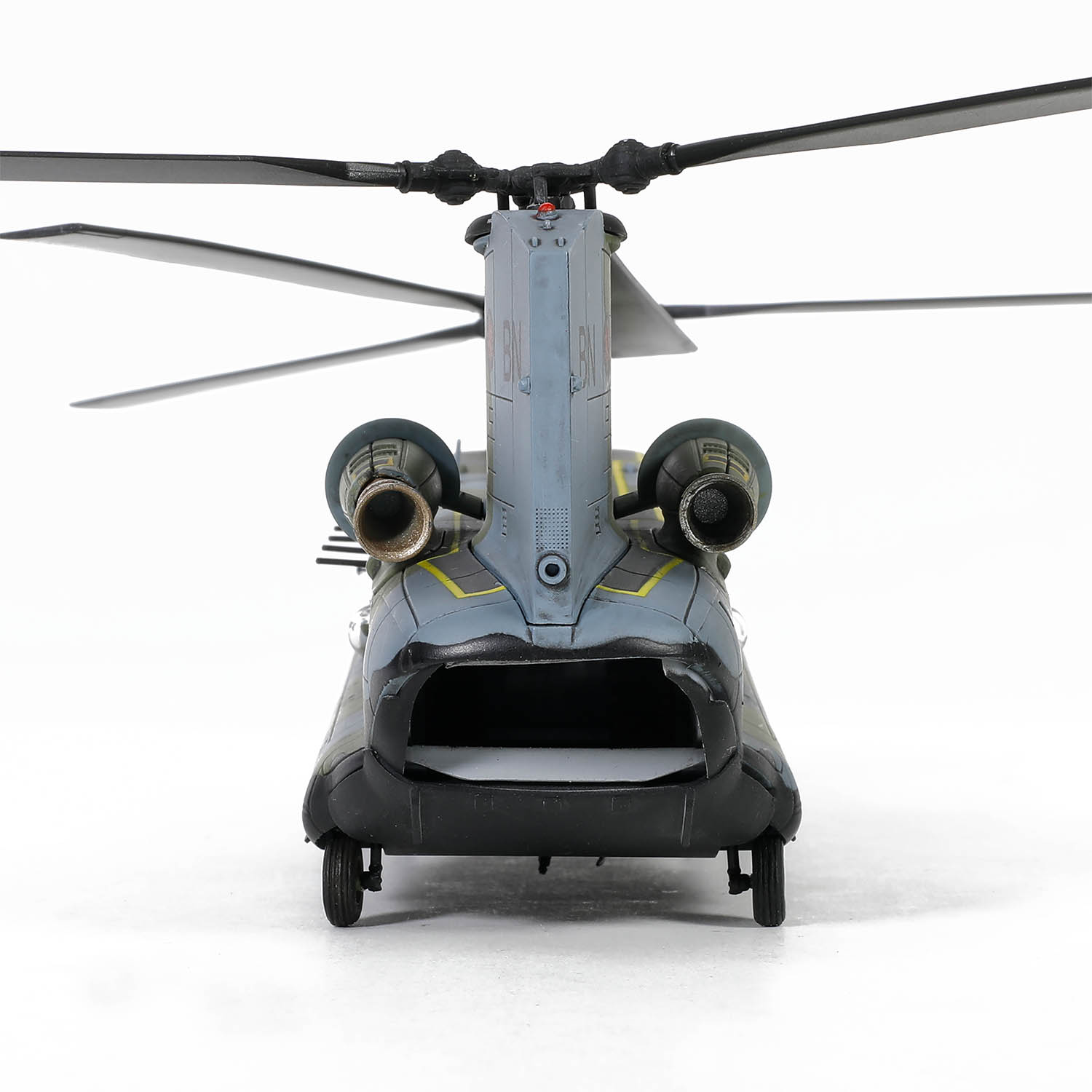 Hélicoptère Militaire FORCES OF VALOR 1/72 - Boeing Chinook Royal Air Force 1982