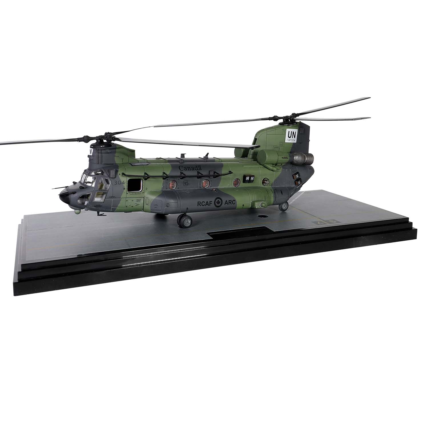 Boeing Chinook CH-147F helicopter Royal Canadian Air Force #147304 (Valkyrie Nose Art), 450 Tactical Helicopter Squadron, Camp Castor, Gao, Mali, Western Africa, 2018-2019