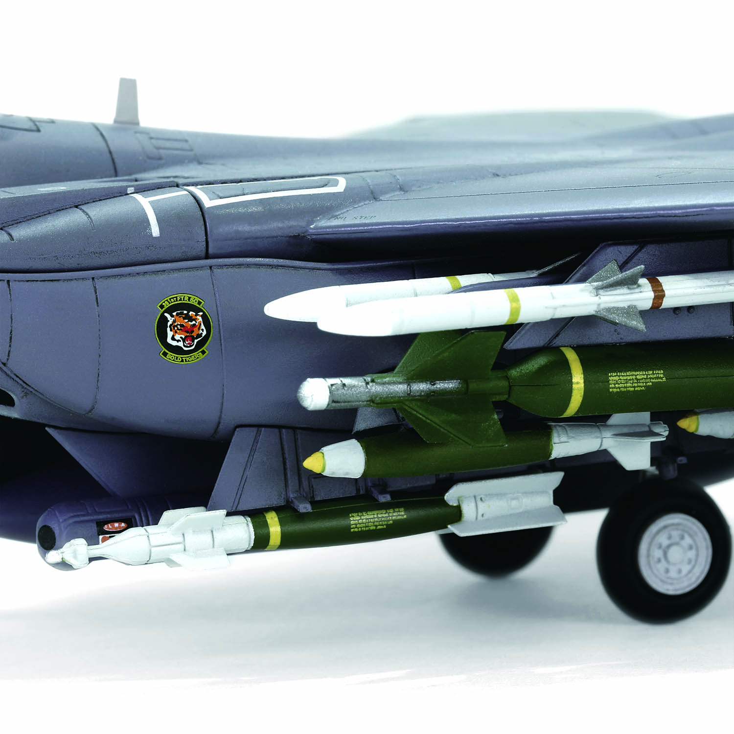 Boeing F-15E Strike Eagle“Shark Mouth”, USAF #87-0173, 391st Fighter Squadron 'Bold Tigers' , 366th Fighter Wing, U.S.A.F Mountain Home AFB, Idaho, 2002